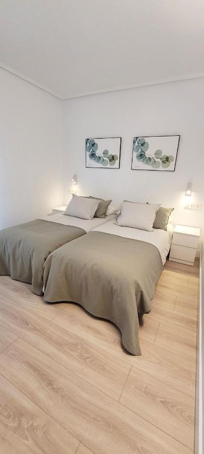 Cozy White Home In Гечо Екстер'єр фото